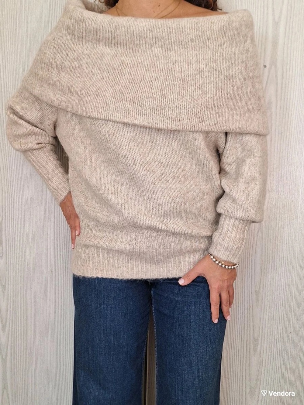 H&M Off-Shoulder Foldover Knit Sweater in Light Beige